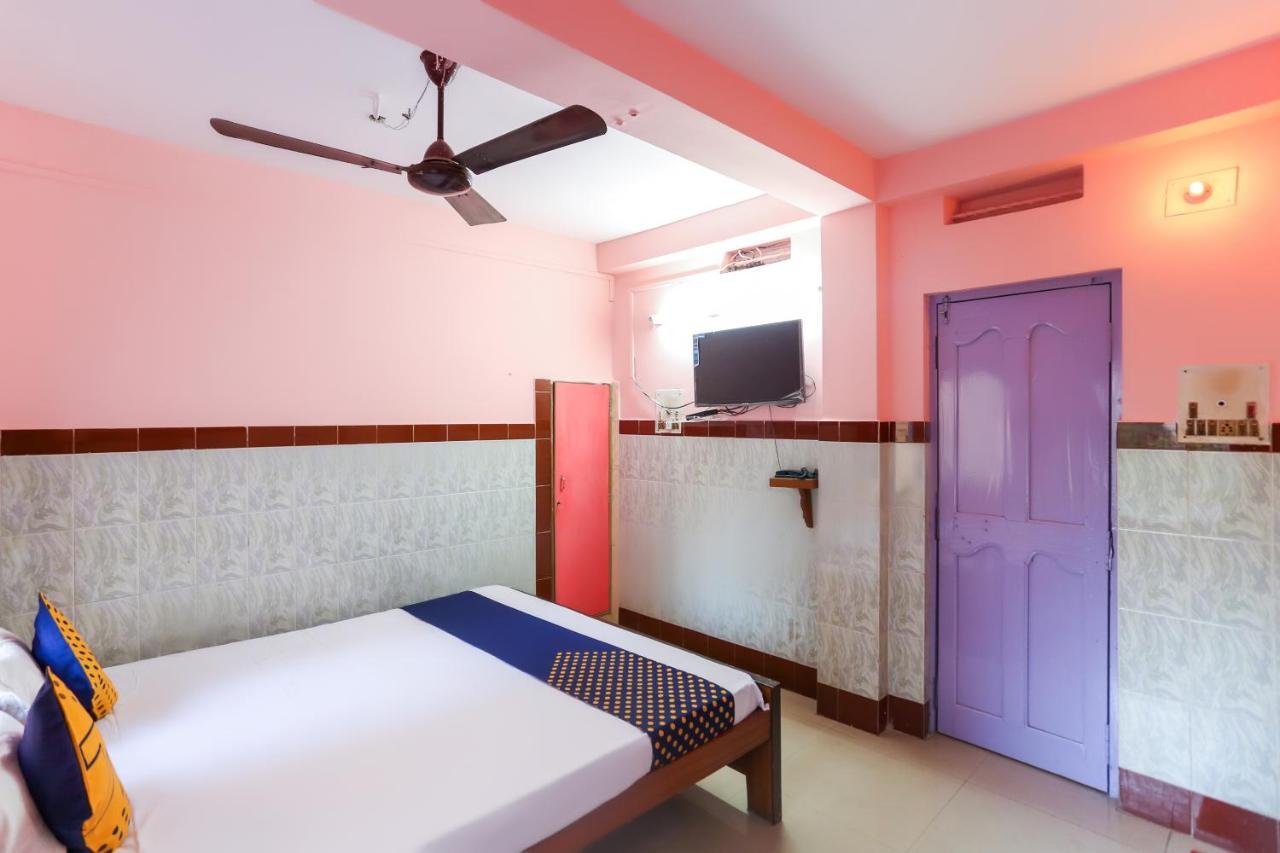 Oyo 73902 Vyttila Residency Hotel Kochi Exterior photo