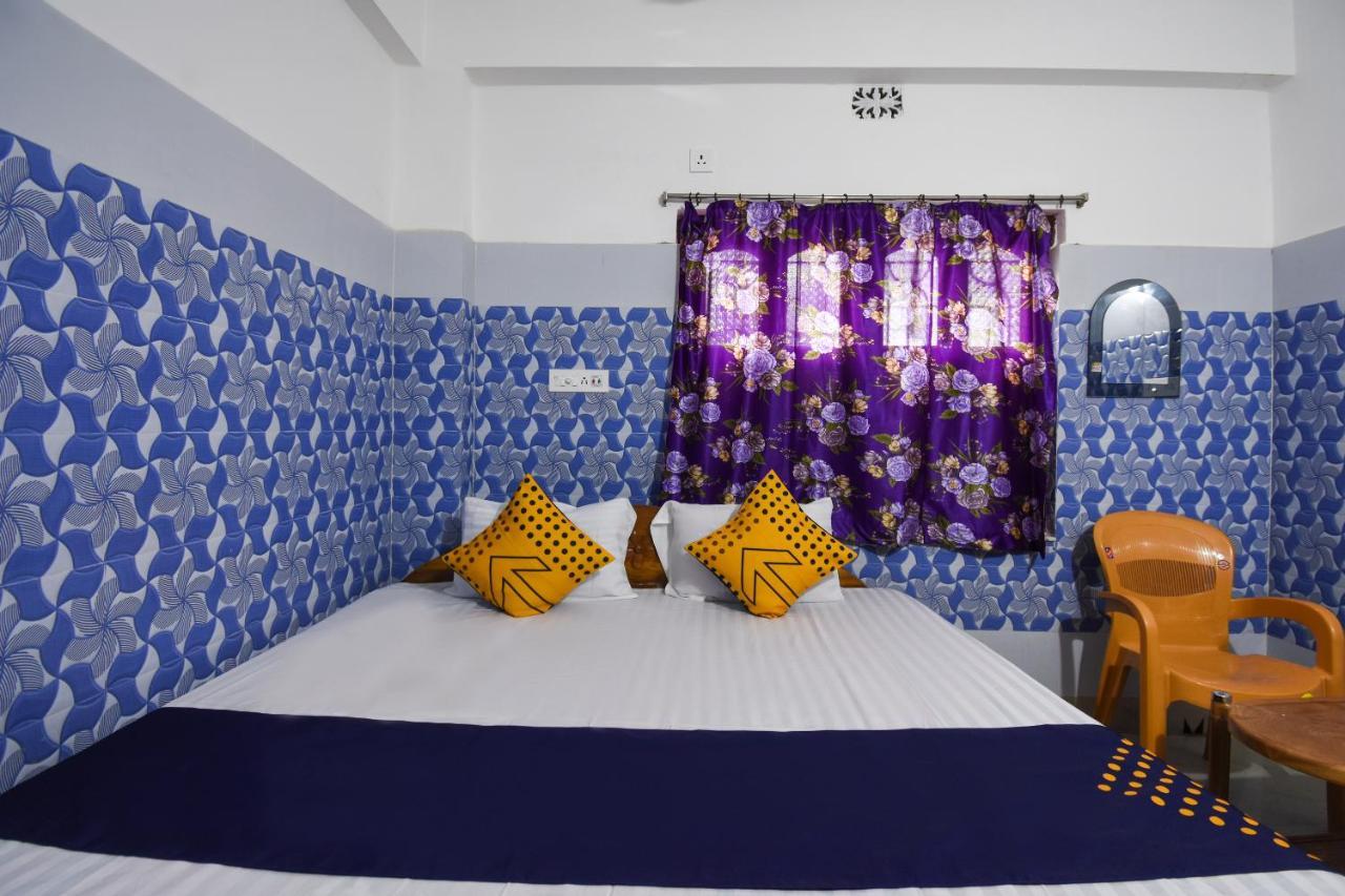 Oyo 73902 Vyttila Residency Hotel Kochi Exterior photo