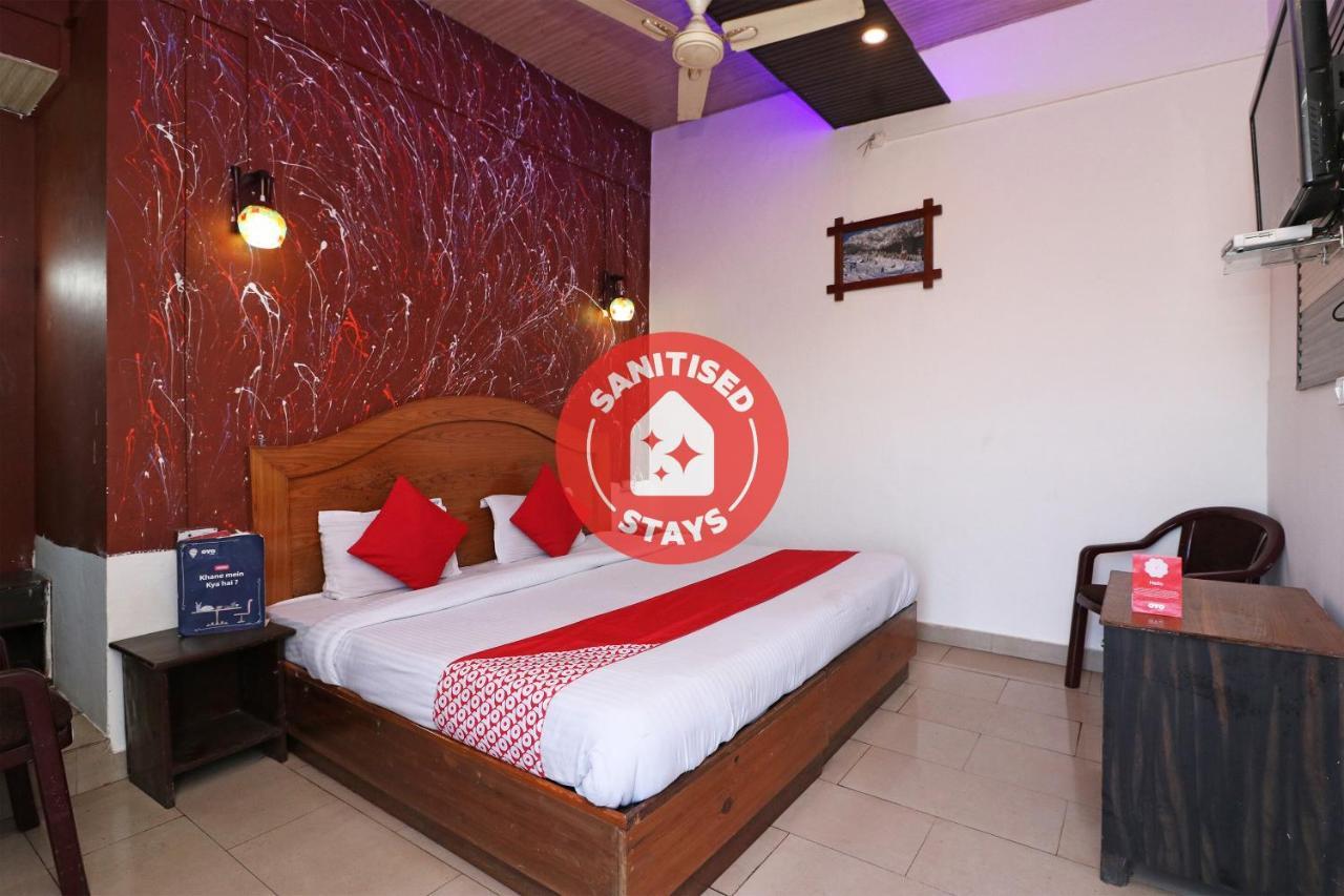 Oyo 73902 Vyttila Residency Hotel Kochi Exterior photo